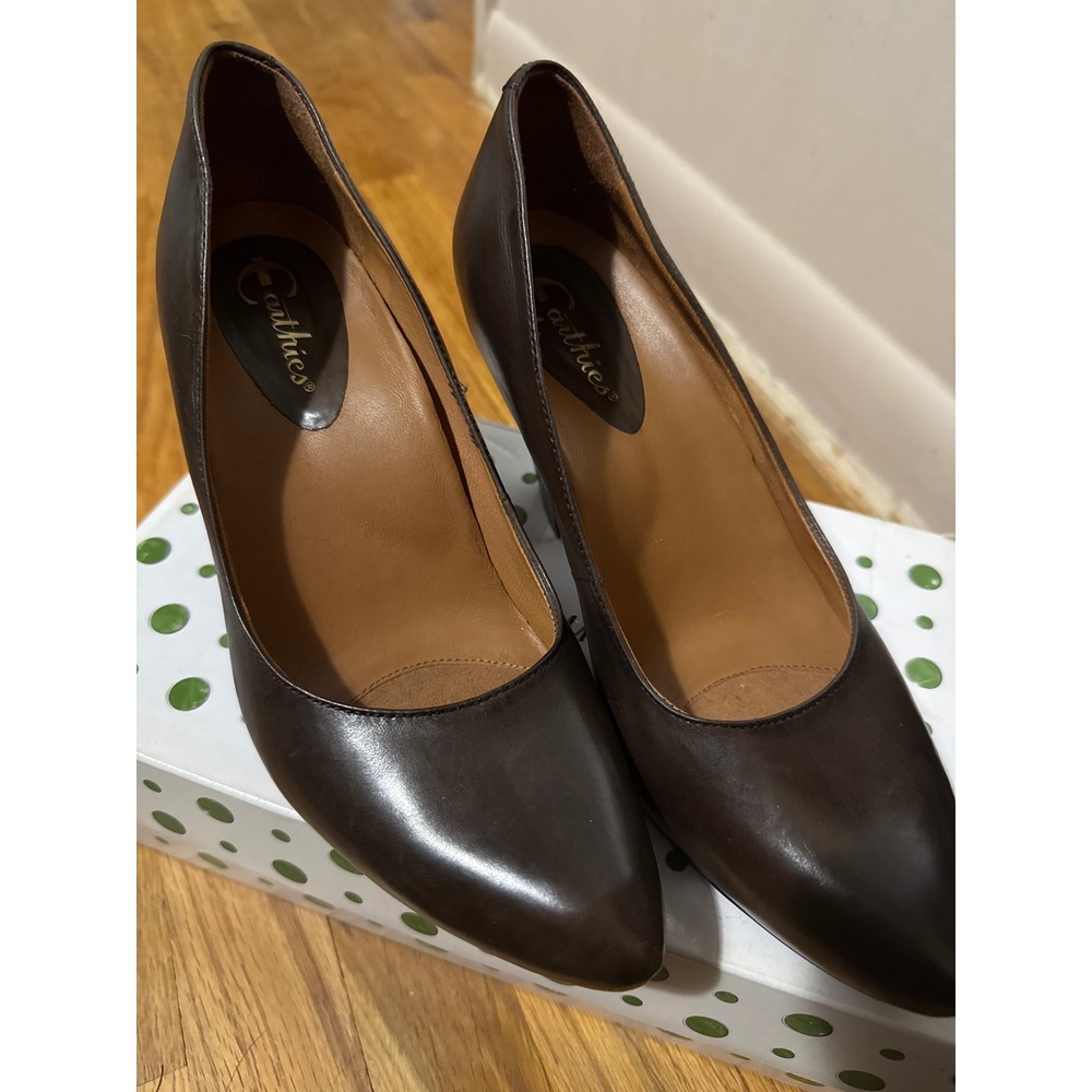 Earthies Talera Mahogany Premium Calf Leather Block Heel Pumps Size 8